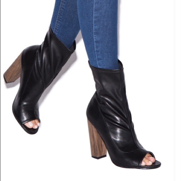 Boots - Picture 1 of 3